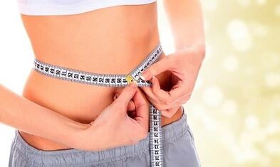 Meetodid nädalas kehakaalu langetamiseks reitel ja kõhul